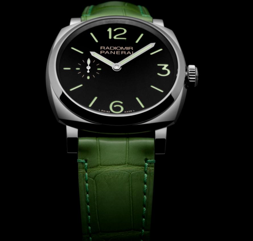 The 42 mm copy Panerai Radiomir 1940 PAM00574 watches have black dials.