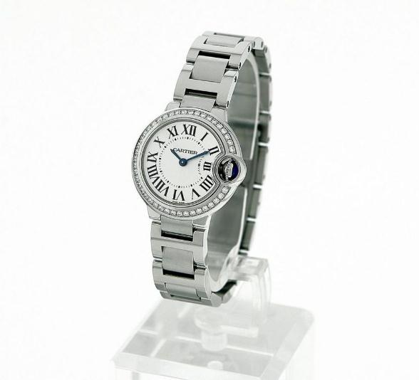 The stainless steel fake Ballon Blue De Cartier W4BB0015 watches have diamond bezels.