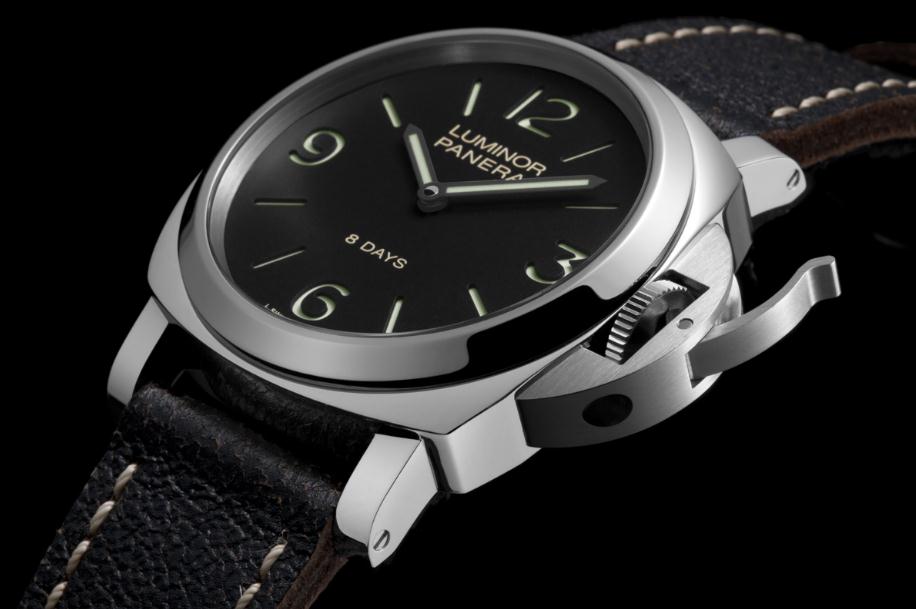 The fine copy Panerai Luminor watches are in large size.