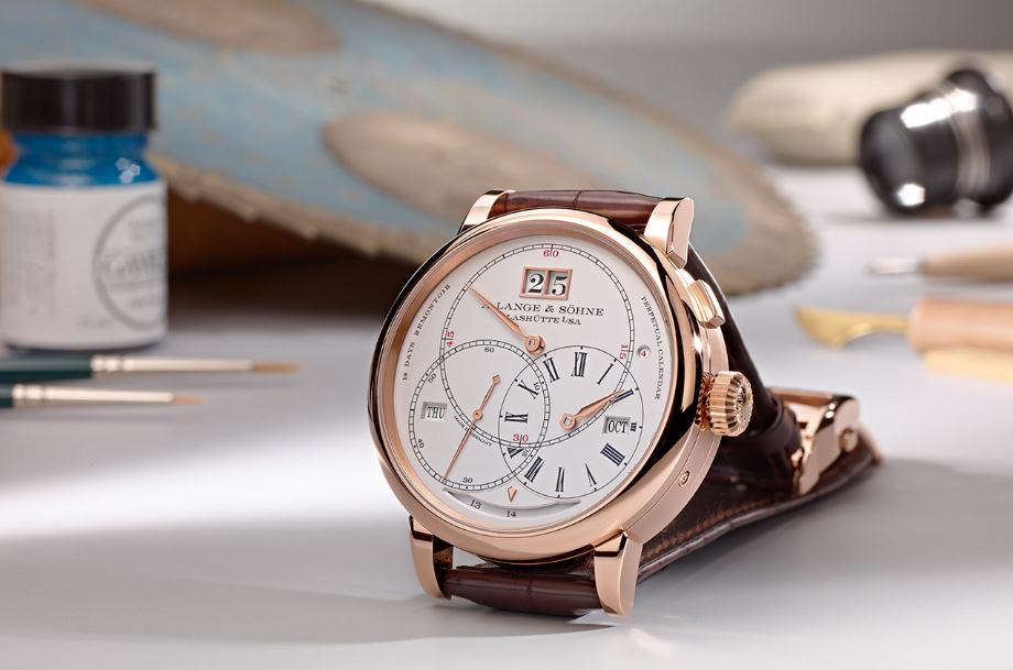 The luxury copy watches are made from rose gold.