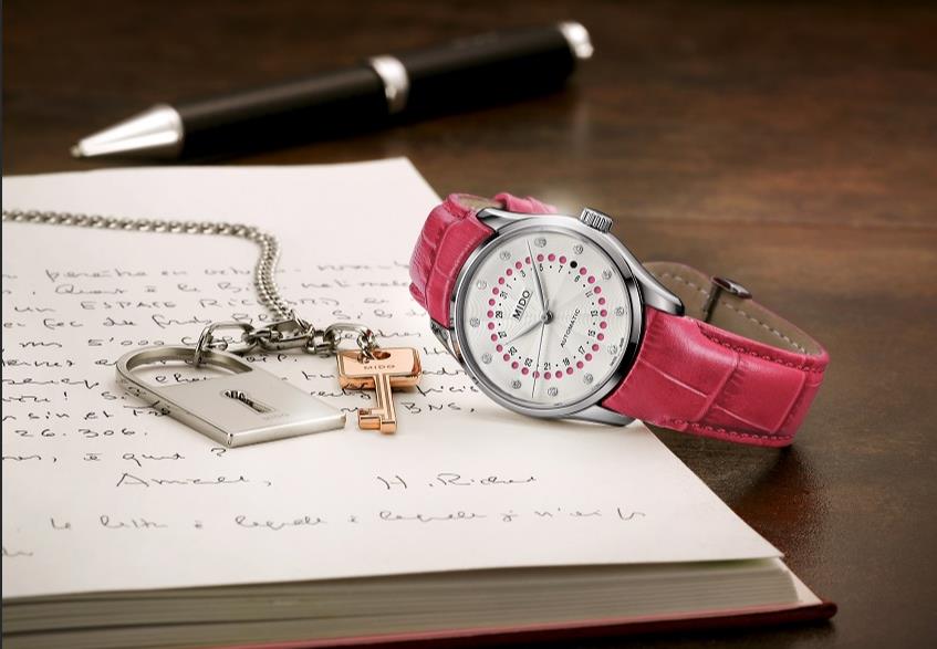 The silvery dials fake watches have diamond hour marks.